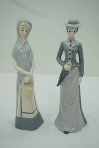 lot 29 image: Vintage Franklin Mint Ladies of Fashion Figures