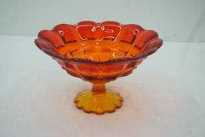 lot 42 image: Vintage Fenton Amberina Glass Pedestal Compote Bowl-Valencia Pattern