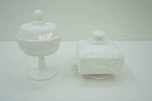 lot 54 image: Vintage Milk Glass Compote Candles