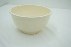 lot 60 image: Vintage Kitchen Kraft Oven Serve Bowl 8diameter