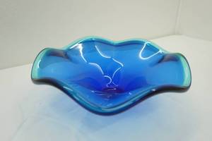 lot 93 image: Vintage Murano Glass Bowl