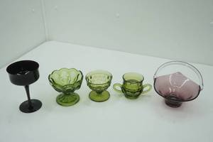 lot 101 image: Vintage Anchor Hocking Fairfield Avocado Green Pieces, Viking Glass Purple Lilac Handkerchief Basket