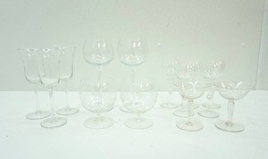 lot 123 image: Vintage Etched Glass Stemmed Glassware