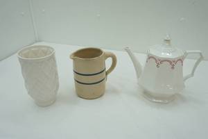 lot 136 image: Vintage Independence Ironstone Teapot Stoneware Pitcher White Lattice Vase