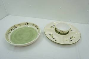 lot 146 image: Botanica Hand painted Stonemite K.I.C. 3 piece set
