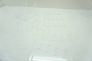 lot 160 image: Clear Acrylic Plate Display Stand