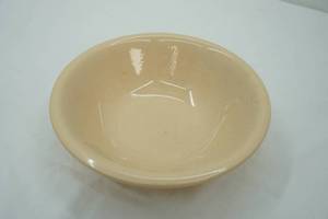 lot 161 image: Anchor Dinnerware Stoneware 64 oz Bowl