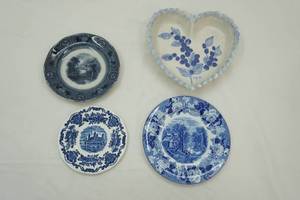 lot 168 image: Wedgwood California Pearl Stoneware Plate & Others Pottery Spongeware Heart Shaped Bowl