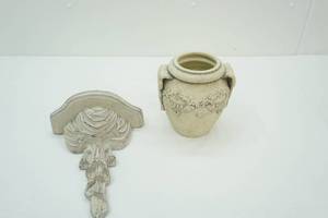 lot 170 image: Resin Beige Wall Shelves VintageAntique Style Ceramic Urn or Planter