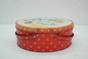 lot 171 image: Vintage Dutch Maid Biscuit Tin