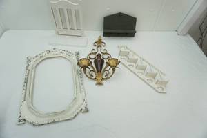 lot 172 image: Wooden Decor Lot