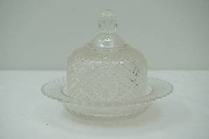 lot 179 image: Vintage Avon Covered Butter Dish or Cheese Dish