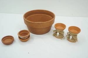 lot 195 image: Terracotta Pots