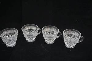 lot 200 image: (4ct) Vintage Anchor Hocking Tea Cups