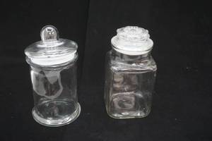 lot 204 image: Apothecary Jars (2ct)