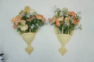 lot 211 image: Vintage Burwood Wall Decor 20x 9x 3