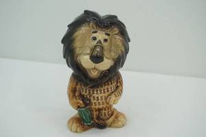 lot 225 image: Vintage Hubert Lion Piggy Bank 7 tall