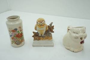 lot 243 image: Vintage Artmark Japanese Vase Owl Music Box Figurine Cat Creamer Pitcher