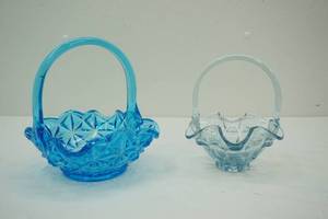 lot 311 image: Vintage Indiana & Fenton Glass Baskets - blue