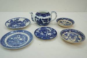 lot 314 image: VintageAntique Ironstone Pieces