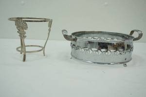 lot 317 image: Vintage Casserole Stand & Brass Shell Crystal Ball Display Stand