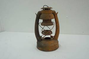 lot 318 image: AntiqueVintage Embury MFG Co. Lantern
