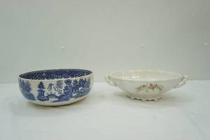 lot 334 image: VintageAntique Blue Willow Bowl Antique  Porcelain Serving Dish