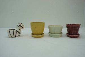 lot 336 image: Small Ceramic Planters