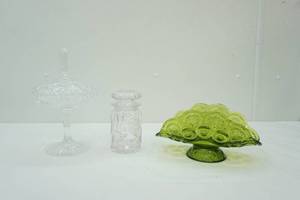 lot 340 image: Etched Lead Crystal Jar With Lid Crystal Dish with Lid L.E. Smith Moon & Star Basket