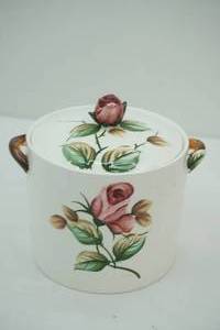 lot 349 image: Vintage Lefton Americana Rose Canister 1950s