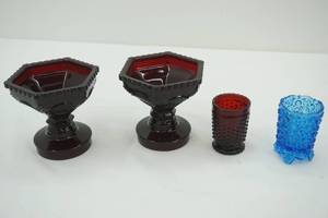 lot 352 image: Vintage Avon Red Glass Pieces & Vintage ColonialFenton Blue Glass Footed Votive Holder