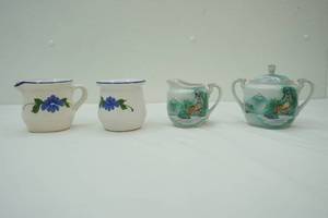 lot 397 image: Vintage Stoneware Creamer & Sugar Vintage Hand painted Japanese  Porcelain Creamer & Sugar-Kutani