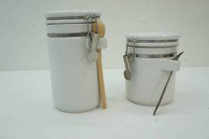lot 421 image: Ceramic Canisters and Spoons  Set