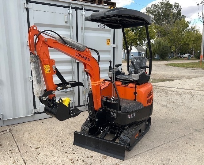lot 1478 image: Landhero ME18 Mini Excavator (LDH-ME18-ZW)
