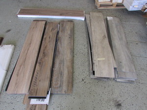 lot 36 image: Laminate Floor Planks
