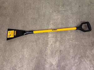 lot 21 image: Dewalt 7 Scraper With Fiberglass Handle