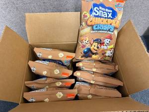 lot 188 image: 8 Bags Of Chickpea Crisps - White Cheddar