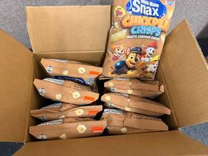 lot 189 image: 8 Bags Of Chickpea Crisps - White Cheddar