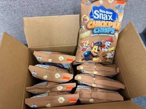 lot 190 image: 8 Bags Of Chickpea Crisps - White Cheddar