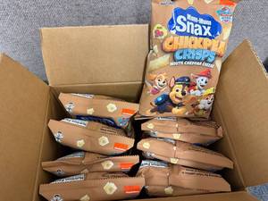 lot 191 image: 8 Bags Of Chickpea Crisps - White Cheddar