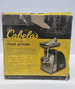 lot 69 image: Working CABELAS No. 5 Meat Grinder