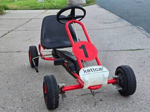lot 103 image: Quality KETTLER Kettcar Pedal Car