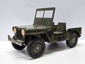 lot 147 image: Vintage 1970s era GI JOE Army Jeep