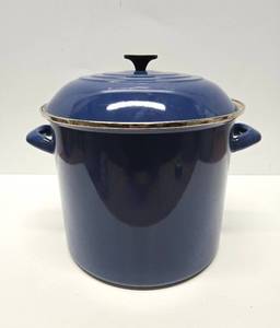 lot 166 image: Larger Size Blue LE CREUSET Enameled Cooking Pot wLid 