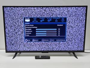 lot 101 image: Working INSIGNIA Model NS-40D510NA21 LED TV wRemote