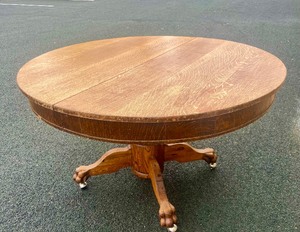 lot 96 image: Vintage Clawfoot Quartersawn Oak Round Table 