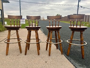 lot 249 image: Matching Set of 4 Solid Wood Swivel Barstool Chairs