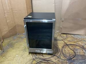 lot 54 image: HOOURE 23.4 in. Single Zone 180 Cans Beverage Cooler With 3 Removable Shelves, Built in Blue Light Stainless Steel YD150CB