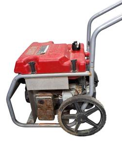 lot 92 image: Briggs & Stratton Generator Model 030324