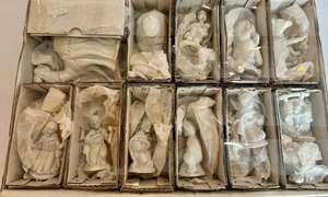 lot 13 image: White Nativity Figurines 12-Piece Ceramic Set